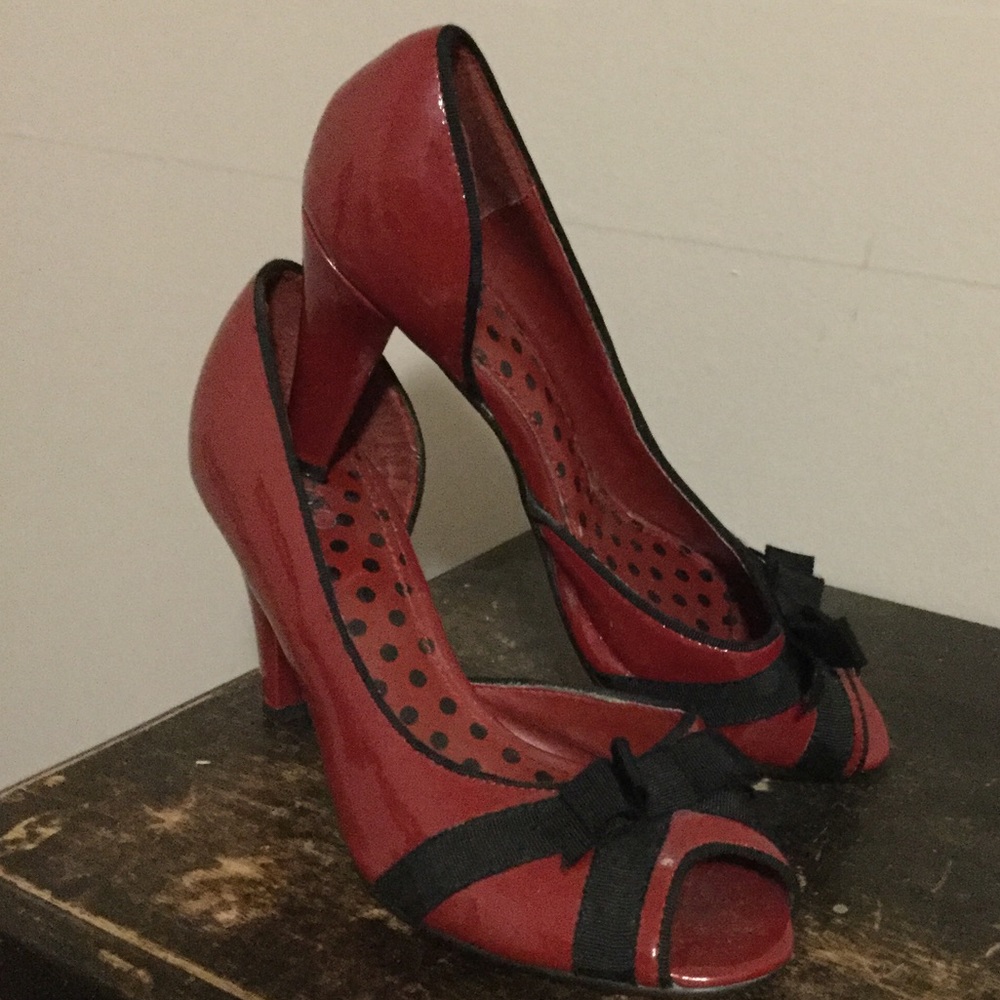 Fun Red Heels - Picture 3 of 3